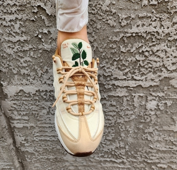 air max 95 se coconut milk